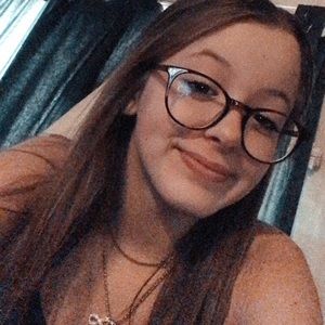 Meet your Posher, Dakota